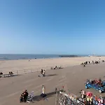 In With Sea Views Apartamento