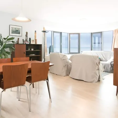 Apartment In With Sea Views